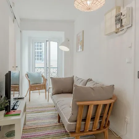 Daire Sunny Bairro Alto & Chiado Apartment, By Timecooler