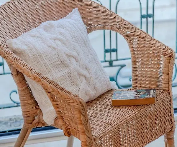 Sunny Bairro Alto & Chiado Apartment, By Timecooler Appartement Lisboa