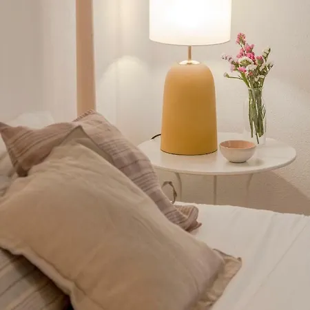 Sunny Bairro Alto & Chiado Apartment, By Timecooler Lisboa