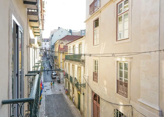 Sunny Bairro Alto & Chiado Apartment, By Timecooler Apartment Lissabon