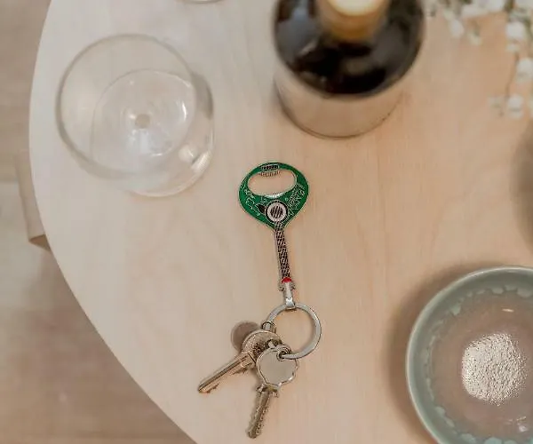 Sunny Bairro Alto & Chiado Apartment, By Timecooler Apartment Lissabon